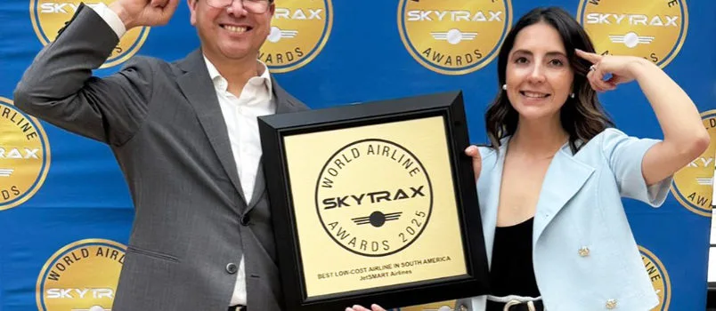 Entrega del premio a JetSmart como "Mejor Aerolínea de Bajo Costo de Sudamérica 2025".