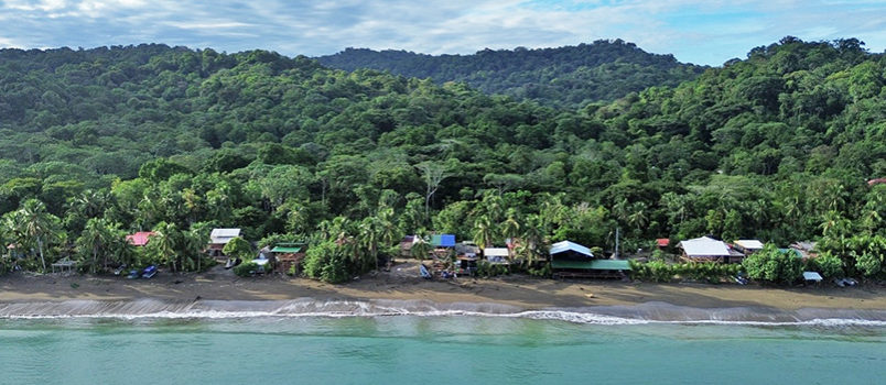 Vista aérea de Nuquí, Chocó, uno de los lugares preferidos para turistas extranjeros.