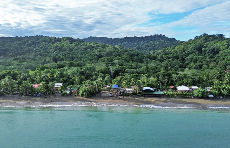Vista aérea de Nuquí, Chocó, uno de los lugares preferidos para turistas extranjeros.