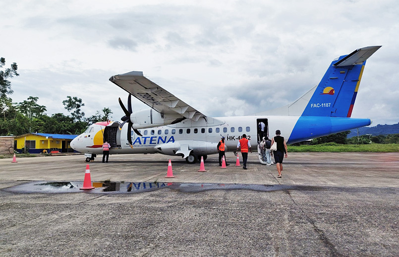 ATR 42 de Satena en el Aeropuerto Reyes Murillo de Nuquí, Chochó.