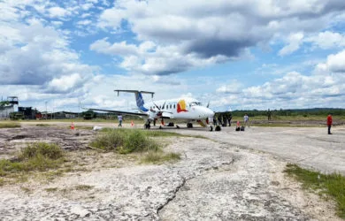 Beechcraft 1900 de Satena en el Aeródromo de Araracuara.