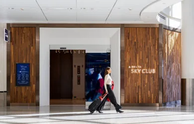 Sky Club de Delta Air Lines para viajeros de negocios.