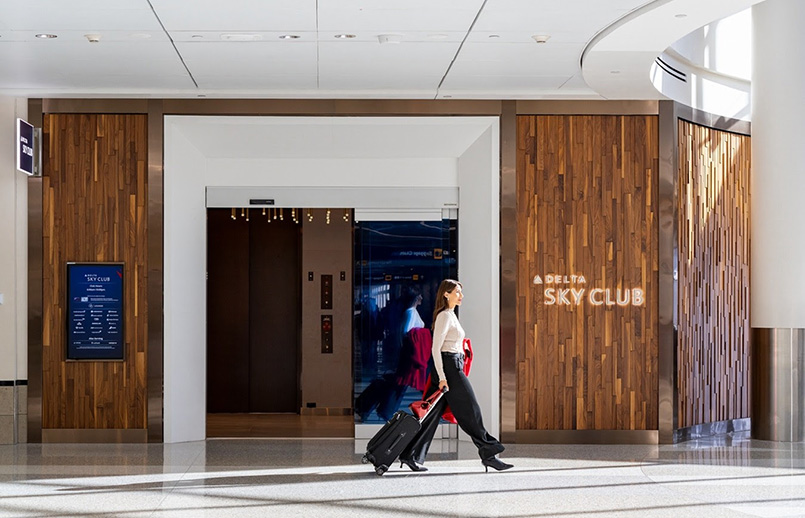 Sky Club de Delta Air Lines para viajeros de negocios.