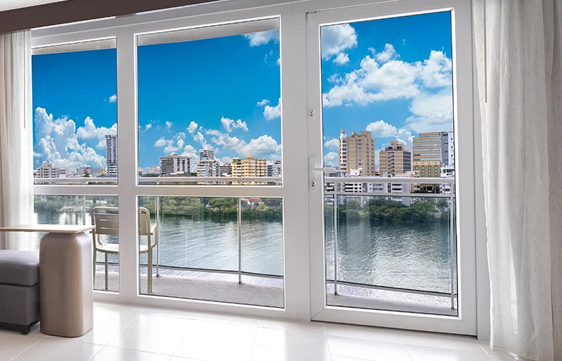 Habitación del hotel con vista a la Laguna Condado – Créditos: Discover Puerto Rico.