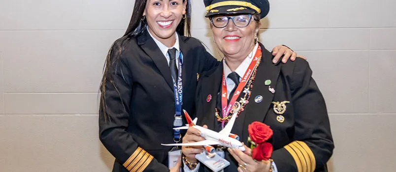 Maribel Porras se jubila de Avianca tras 45 años como piloto Maribel Porras se jubila de Avianca tras 45 años de carrera como piloto.