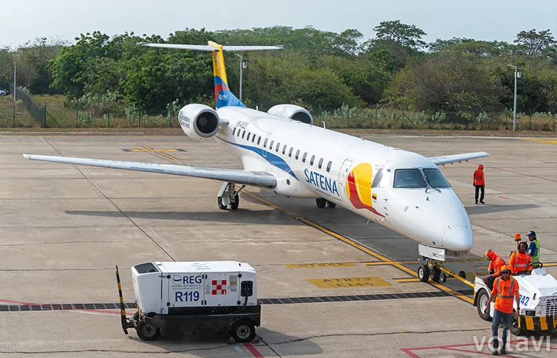 Embraer 145 de Satena en el Aeropuerto Ernesto Cortissoz de Barranquilla.