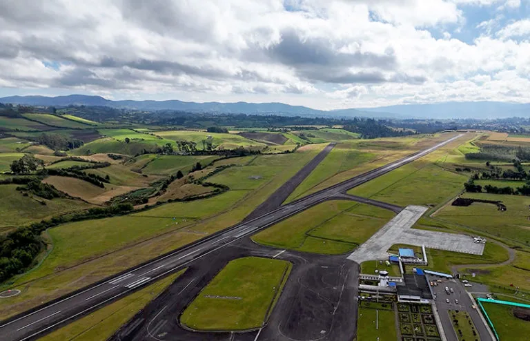 Vista aérea del Aeropuerto San Luis de Ipiales, Nariño.