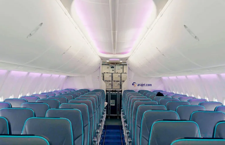 Nueva cabina de los Boeing 737 MAX 8 de Arajet.