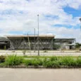 Vista exterior del Aeropuerto Internacional Alfredo Vásquez Cobo de Leticia, Amazonas.