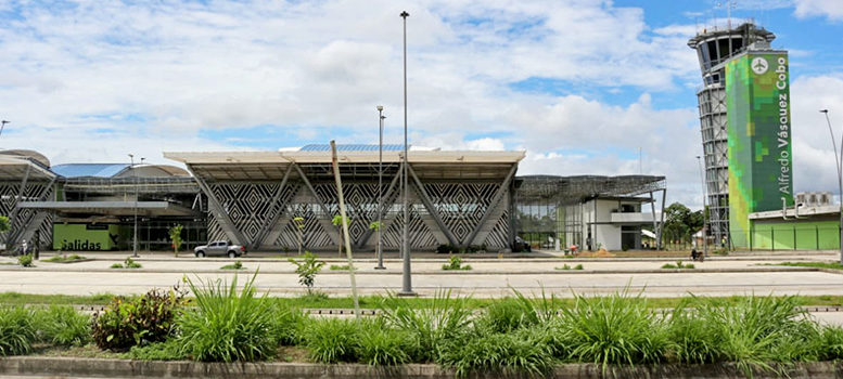 Vista exterior del Aeropuerto Internacional Alfredo Vásquez Cobo de Leticia, Amazonas.
