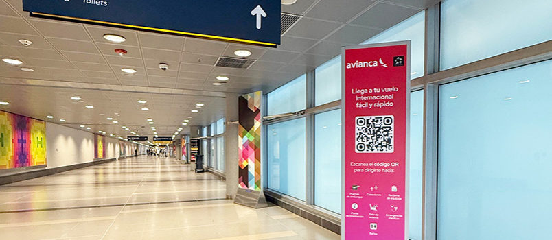 Señalización de Avianca para orientación de viajeros en el Aeropuerto El Dorado de Bogotá.
