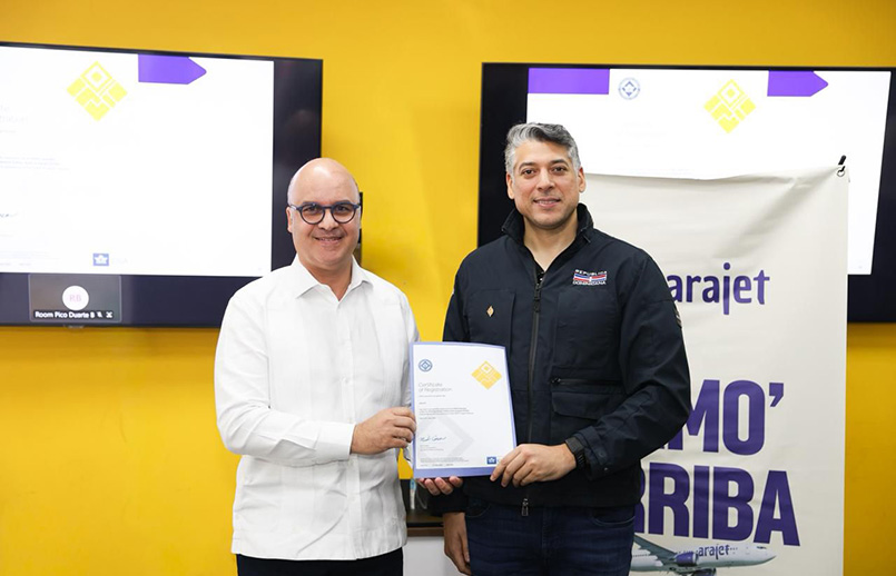 Entrega de la certificación IOSA a Arajet.