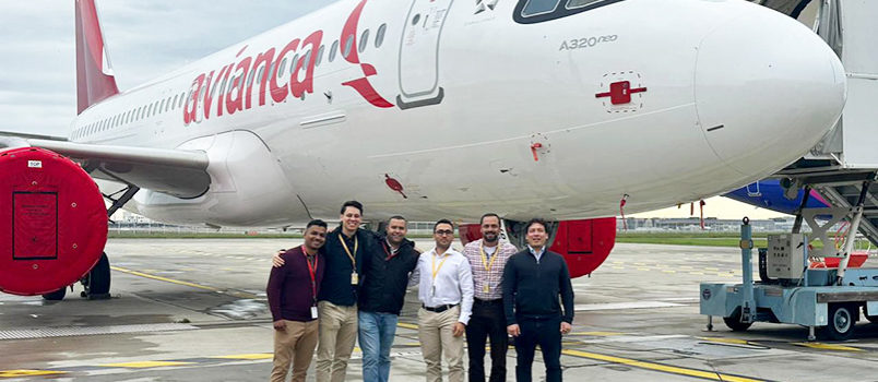 Equipo de Avianca recibe al nuevo Airbus A320neo con cabina Airspace (N906AV).