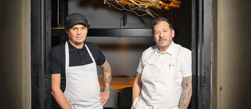 Chefs encargados de la renovación del menú en clase ejecutiva de Avianca.