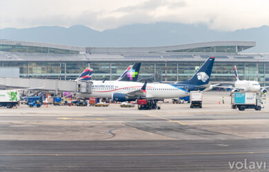 Aviones en la terminal internacional del Aeropuerto Eldorado de Bogotá (abril de 2026).