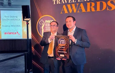 Entrega del premio a mejor Silla de Sudamérica a Avianca por Insignia.
