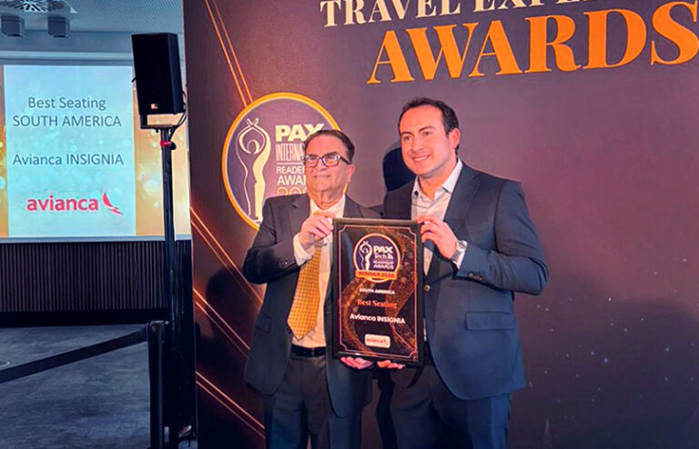 Entrega del premio a mejor Silla de Sudamérica a Avianca por Insignia.