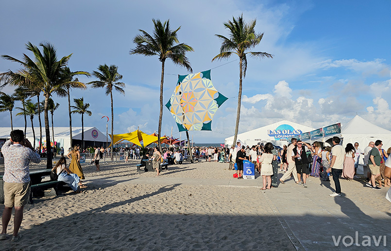 Fiesta de bienvenida a IPW 2026 en las playas de Fort Lauderdale.