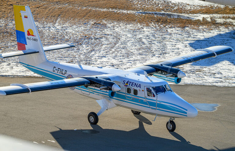 DHC-6-300G de Satena, con livery retro, de matrícula HK-5469/FAC1403.