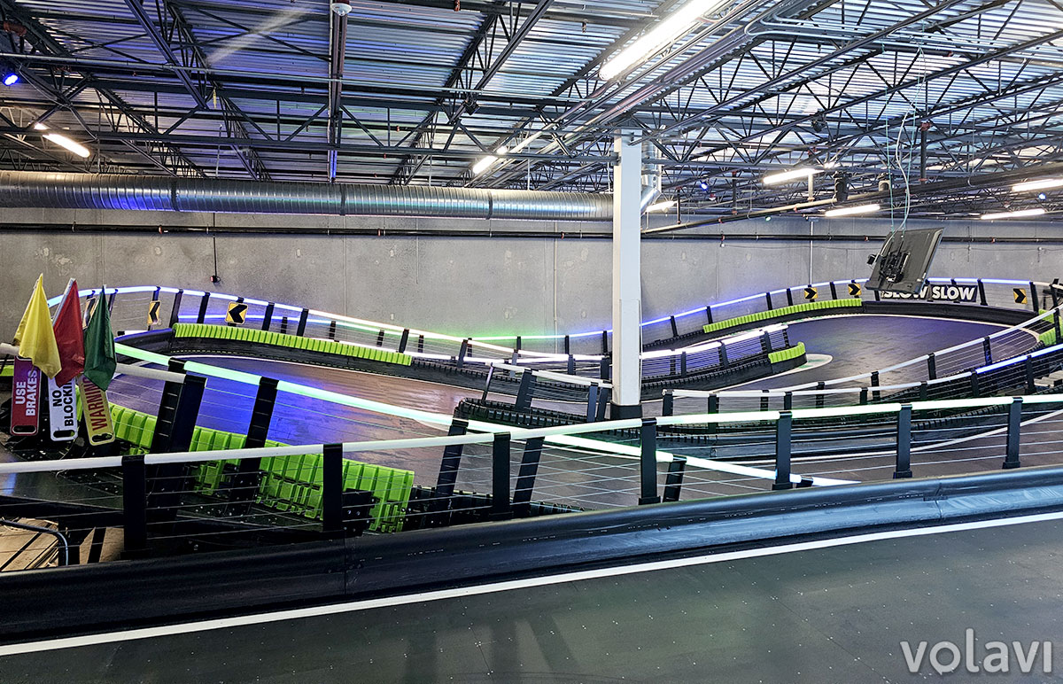 Pista de karts en Andretti Indoor Karting & Games. Pista de karts en Andretti Indoor Karting & Games.