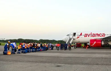 Transporte de ayudas a Venezuela desde El Salvador por parte de Avianca.