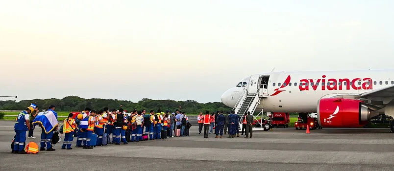 Avianca duplicará donación de millas para ayudar a afectados por terremoto en Venezuela Transporte de ayudas a Venezuela desde El Salvador por parte de Avianca.