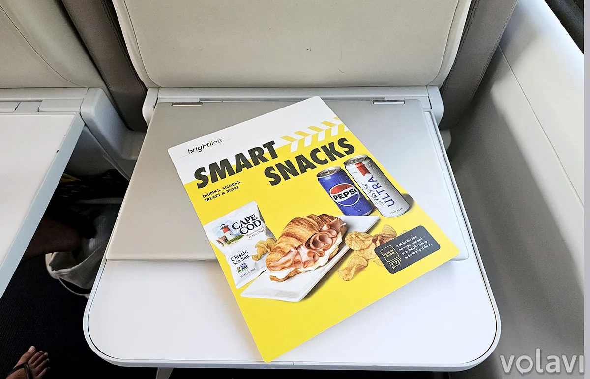 Menú de alimentos y bebidas de Brightline, el proceso es completamente digital. Menú de alimentos y bebidas de Brightline, el proceso es completamente digital.