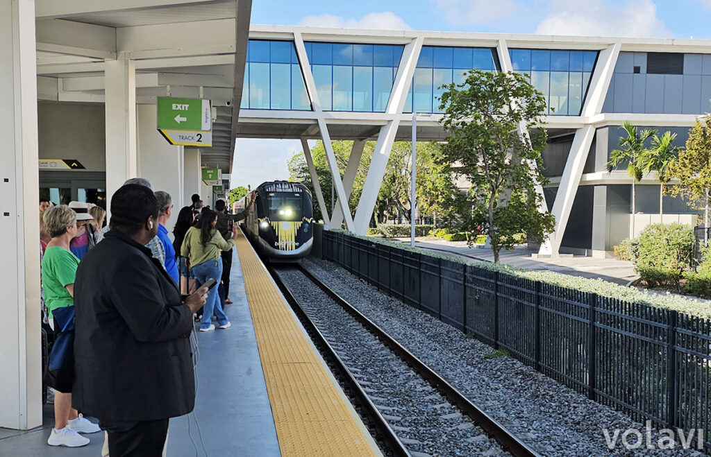 Probamos Brightline: así es viajar en tren entre Orlando y el sur de Florida