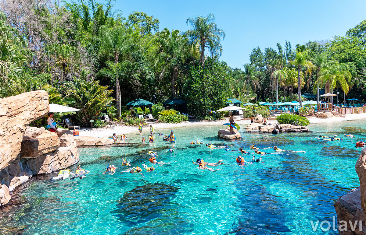 Zona de arrecife en Discovery Cove, en Orlando (Florida). Zona de arrecife en Discovery Cove, en Orlando (Florida).