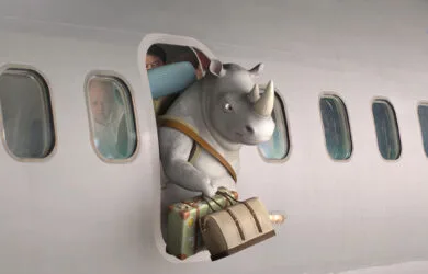Campaña educativa de IATA "Save a Life, Not a Bag", para dejar equipaje en caso de evacuación.