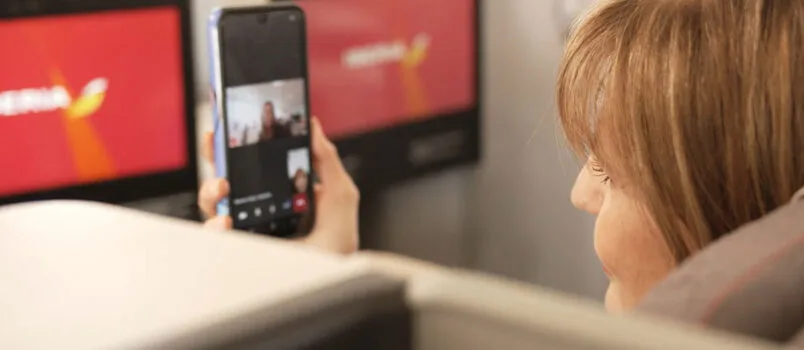 Servicio de internet WiFi gratuito a bordo de aviones de Iberia bajo tecnología de Starlink.