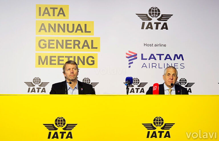 Intervención de Roberto Alvo, CEO de LATAM Airlines y Jerome Cadier, CEO de LATAM Brasil, durante el AGM 2026 de IATA en Río de Janeiro.