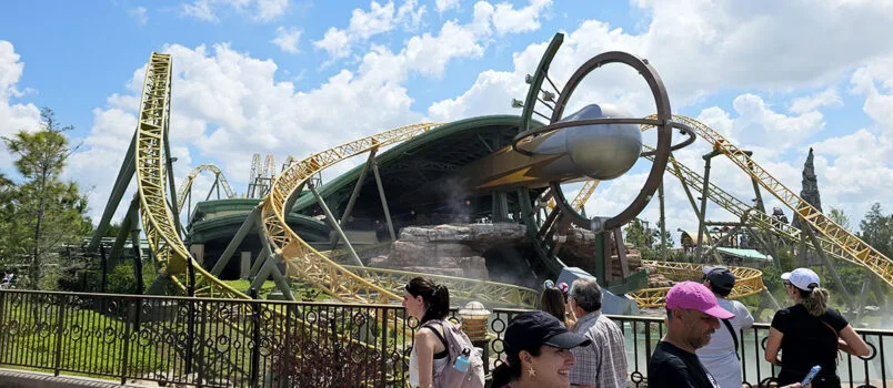 Epic Universe en Orlando: nuestra experiencia en el parque más innovador de Universal Una de las montañas rusas de Epic Universe, en Celestial Park.