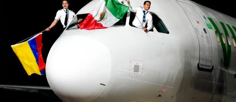 Vuelo inaugural de Viva Aerobus entre Ciudad de México y Medellín.