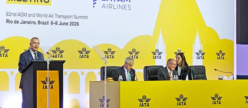 Intervención de Willie Walsh, director de IATA, durante la apertura del AGM 2026 en Río de Janeiro.