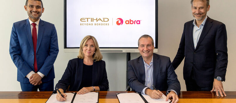 Firma de la alianza entre Grupo Abra y Etihad Airways.