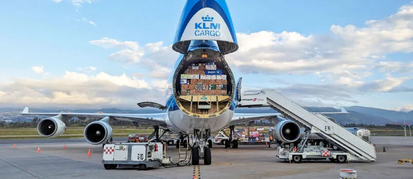 Boeing 747-400F de KLM Cargo en el Aeropuerto Internacional Mariscal Sucre de Quito, Ecuador.