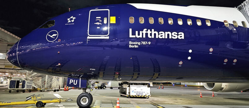 Lufthansa volará diario entre Bogotá y Frankfurt desde octubre Boeing 787-9 de Lufthansa, con livery del centenario, en el Aeropuerto El Dorado de Bogotá.