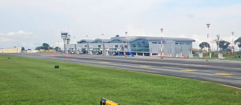 Aeropuertos reabren tras el terremoto en Colombia: Pereira y Popayán mantienen restricciones Vista exterior de la terminal de pasajeros del Aeropuerto Internacional Matecaña de Pereira.