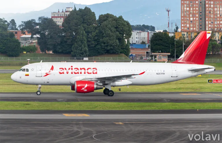 Airbus A320 de Avianca (matrícula N207FR), en el Aeropuerto El Dorado de Bogotá.