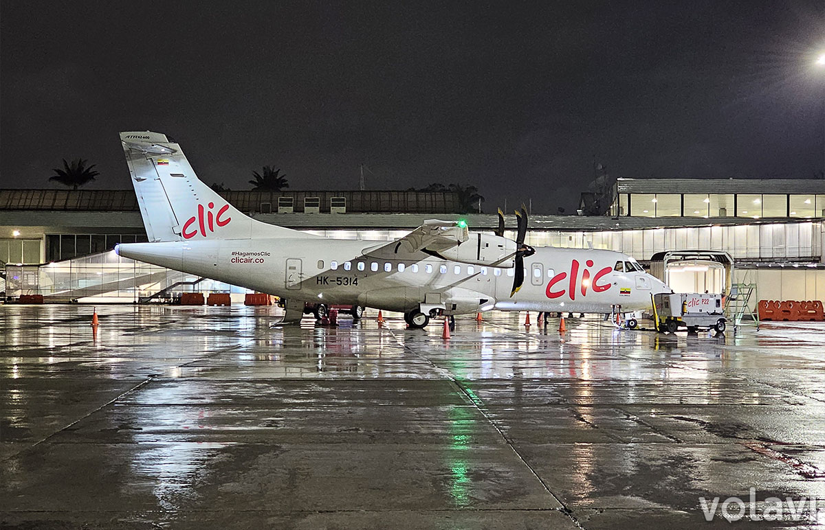 ATR 42-600 de Clic Air (HK-5314), en el Terminal Puente Aéreo (T2) de Bogotá.