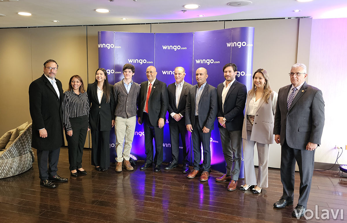 Representantes de Colombia, República Dominicana y Wingo en el lanzamiento de la nueva ruta a Puerto Plata.