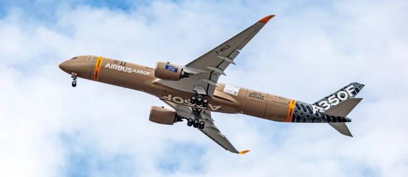 El Airbus A350F completó su primer vuelo de prueba Primer vuelo del Airbus A350F en Toulouse, Francia.