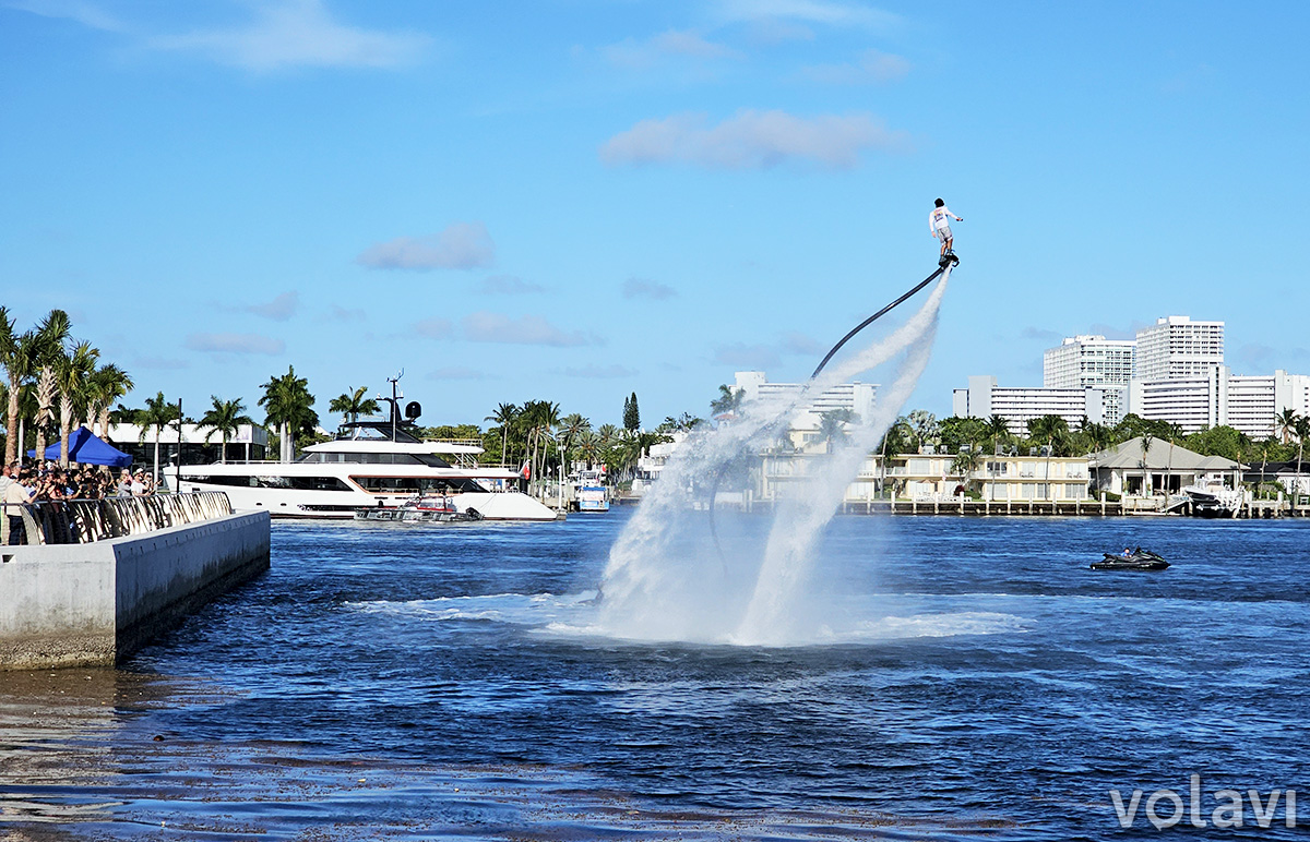 Show acuático en cerca al puerto de Fort Lauderdale durante la clausura de IPW 2026. Show acuático en cerca al puerto de Fort Lauderdale durante la clausura de IPW 2026.
