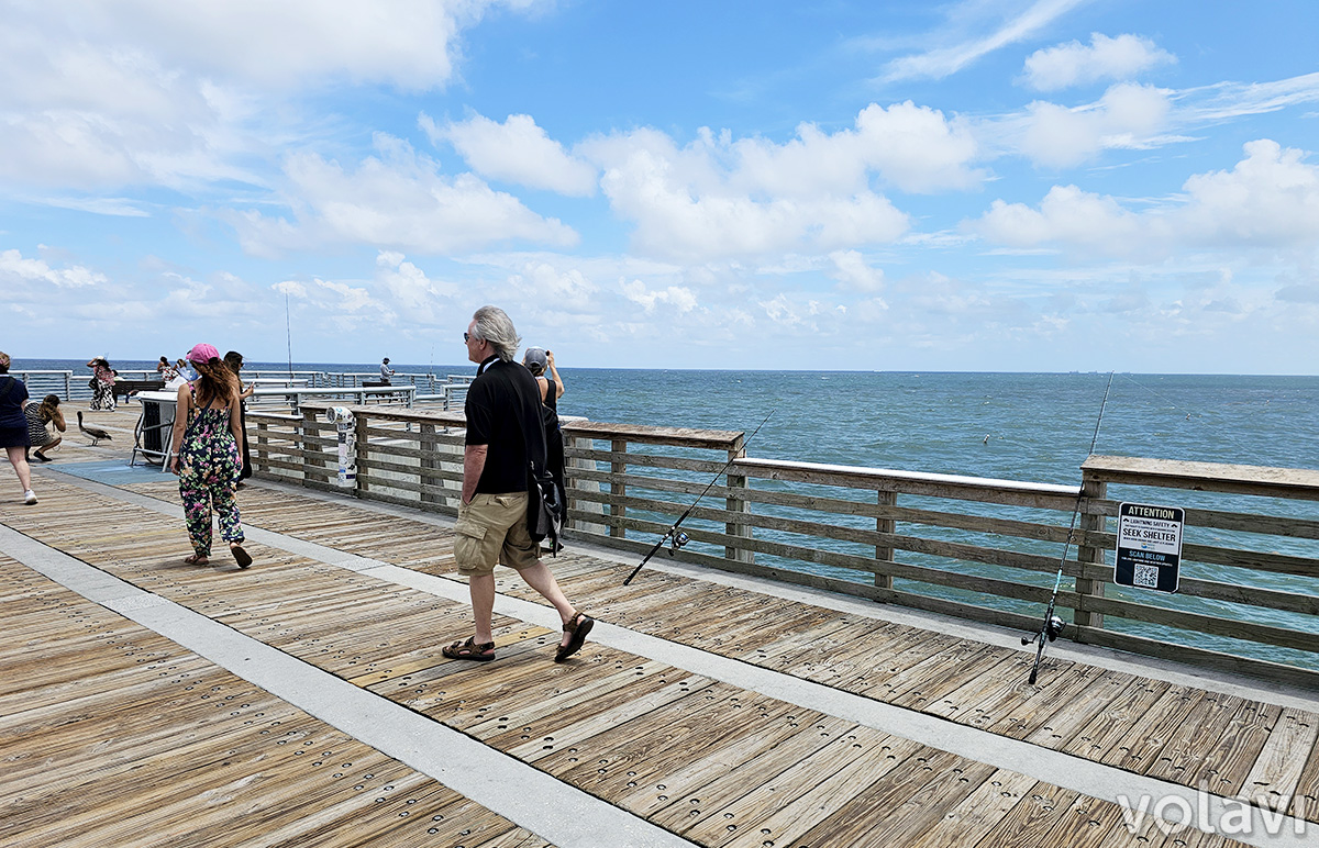 Pesca en el muelle de Pompano Beach. Pesca en el muelle de Pompano Beach.