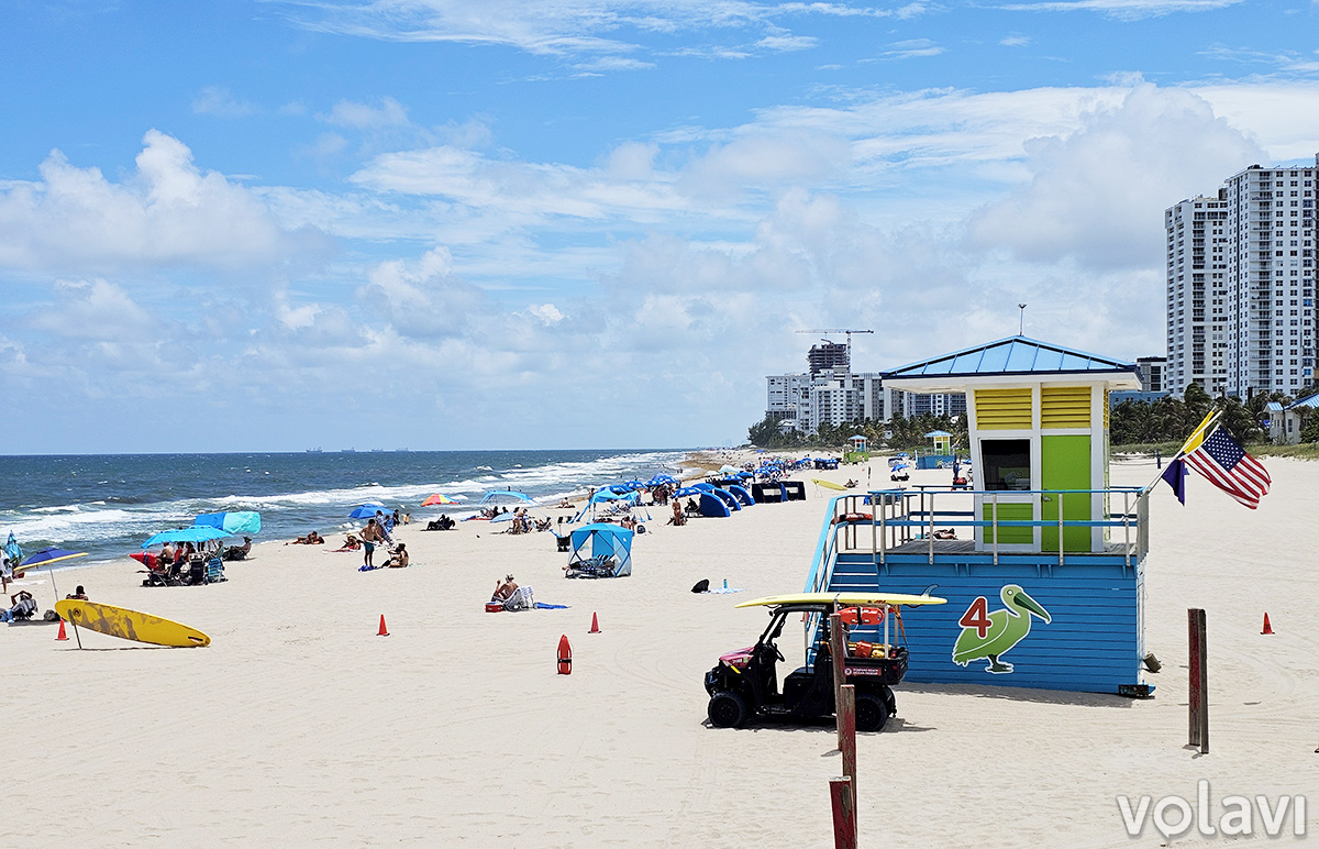 Playas que rodean al muelle de Pompano Beach. Playas que rodean al muelle de Pompano Beach.