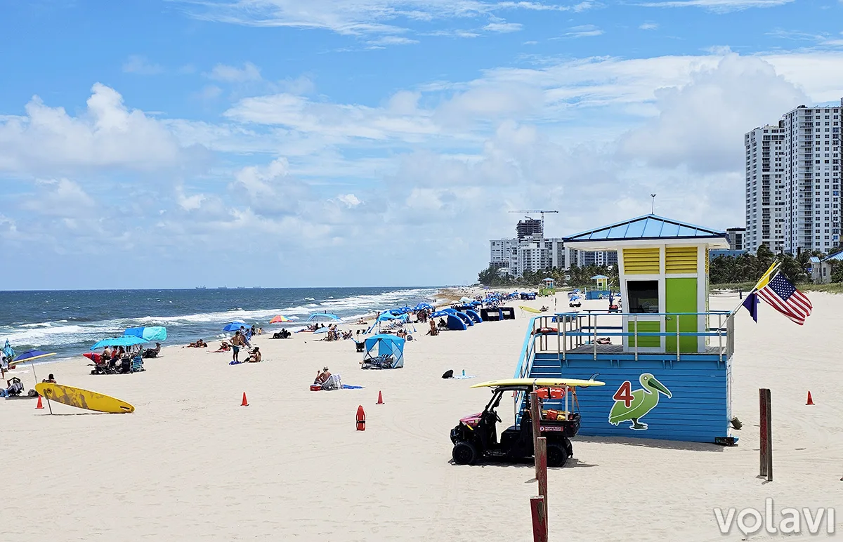 Playas que rodean al muelle de Pompano Beach. Playas que rodean al muelle de Pompano Beach.