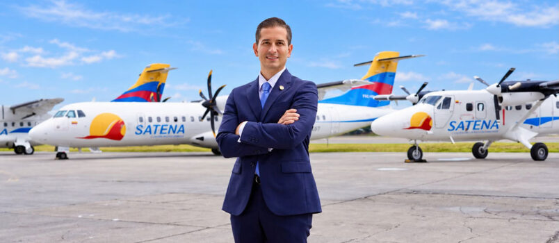Mateo Arjona, nuevo presidente de Satena, con parte de la flota de la aerolínea.