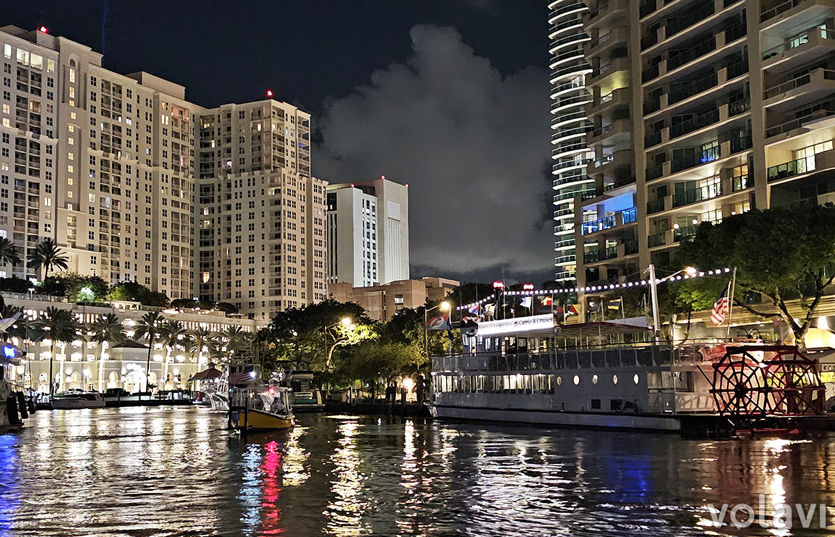 Llegada a "Las Olas Boulevard" en el Water Taxi.